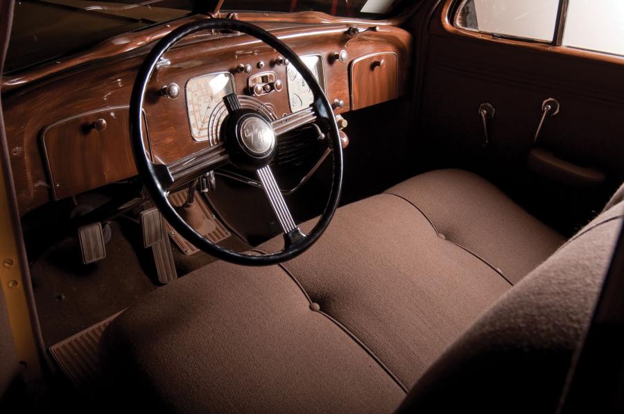  Chrysler Imperial Airflow Coupe 1936 года  (фото 5 из 6)
